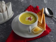 شوربة ثمار البحر بالكريمة