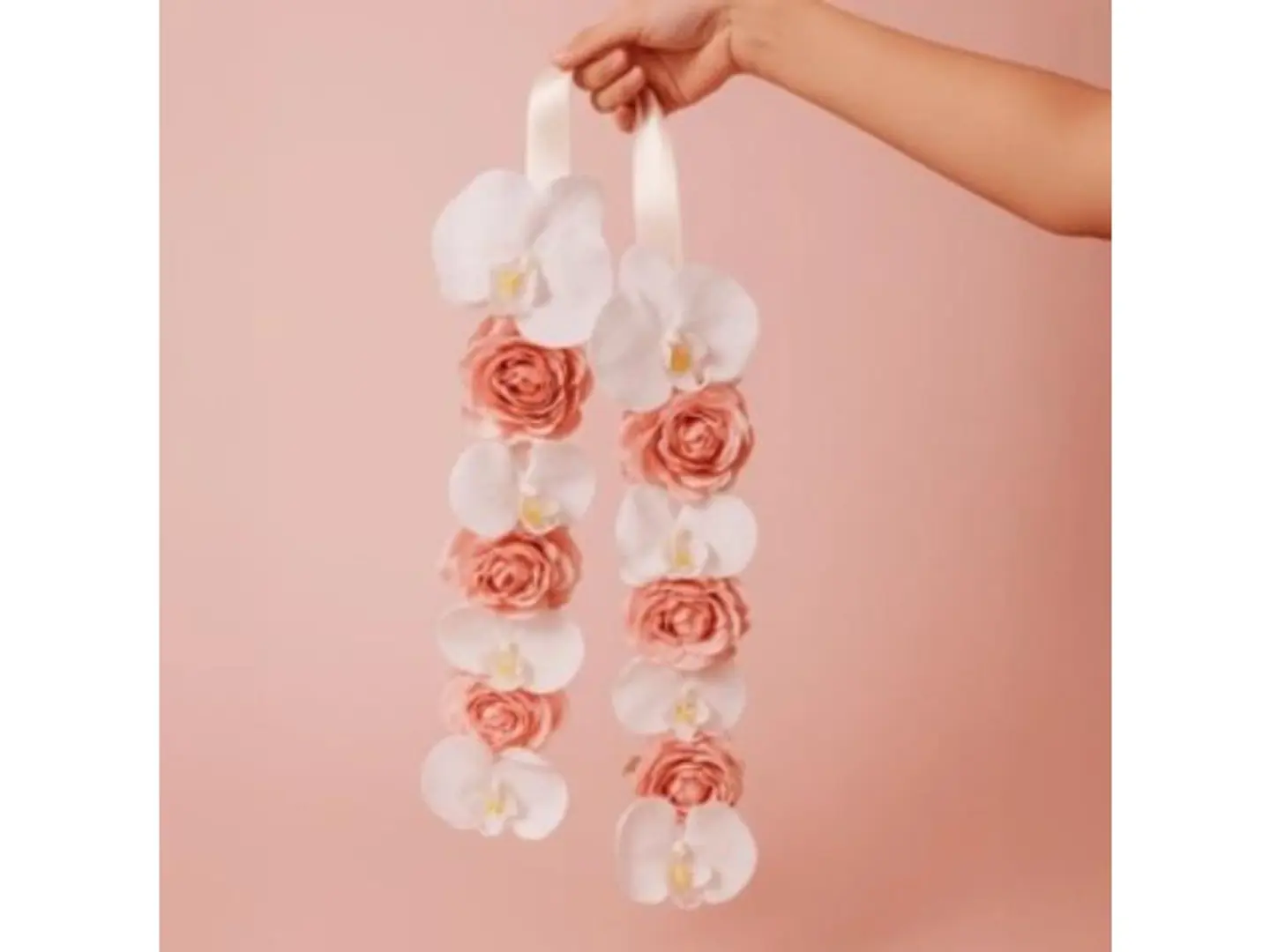 عقد ورد التخرج مع أكريليك