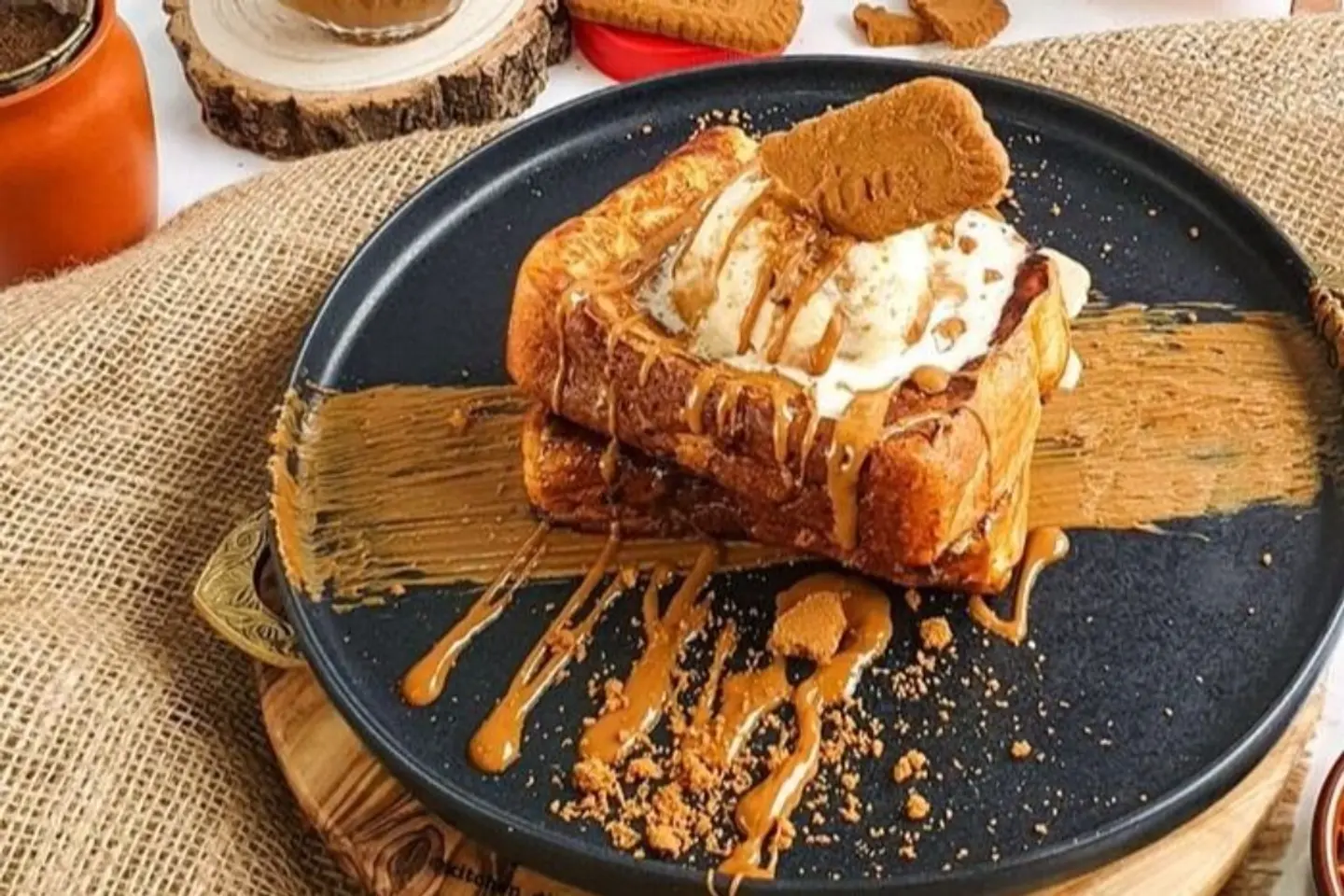 توست لوتس و جبن