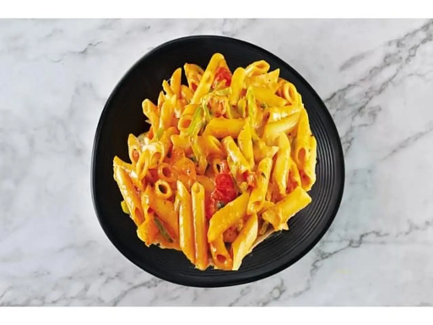 Red Chicken Pieces Pasta