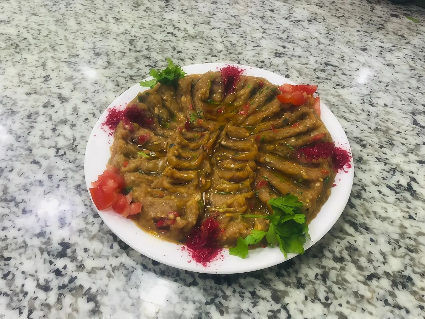 صحن بابا غنوج كبير