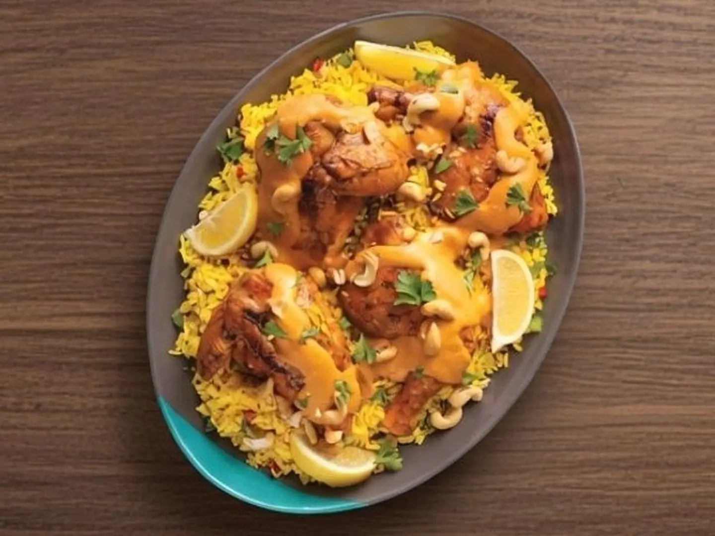طبق الجاج مع كريمه الكاجو والارز