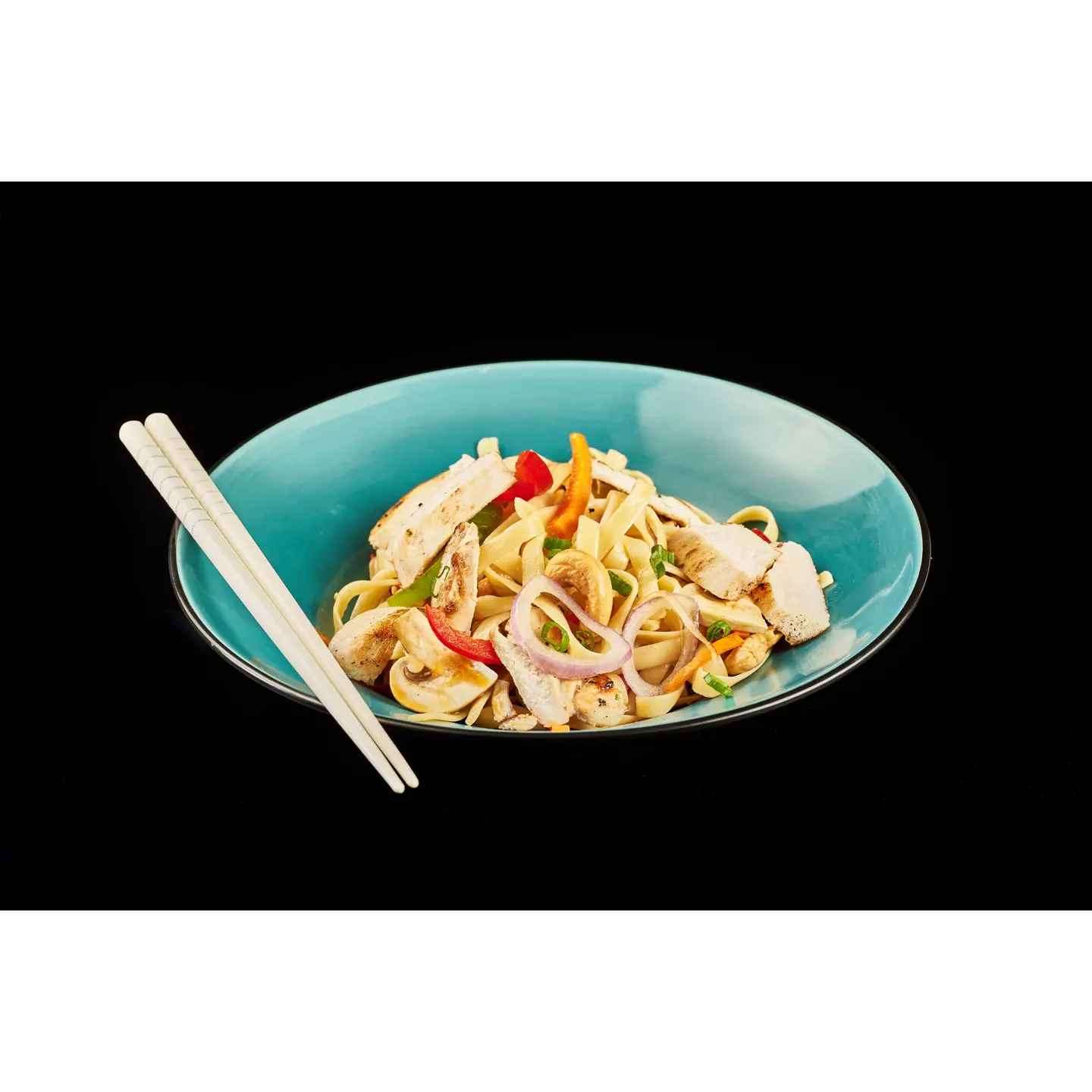 مكرونة بالدجاج