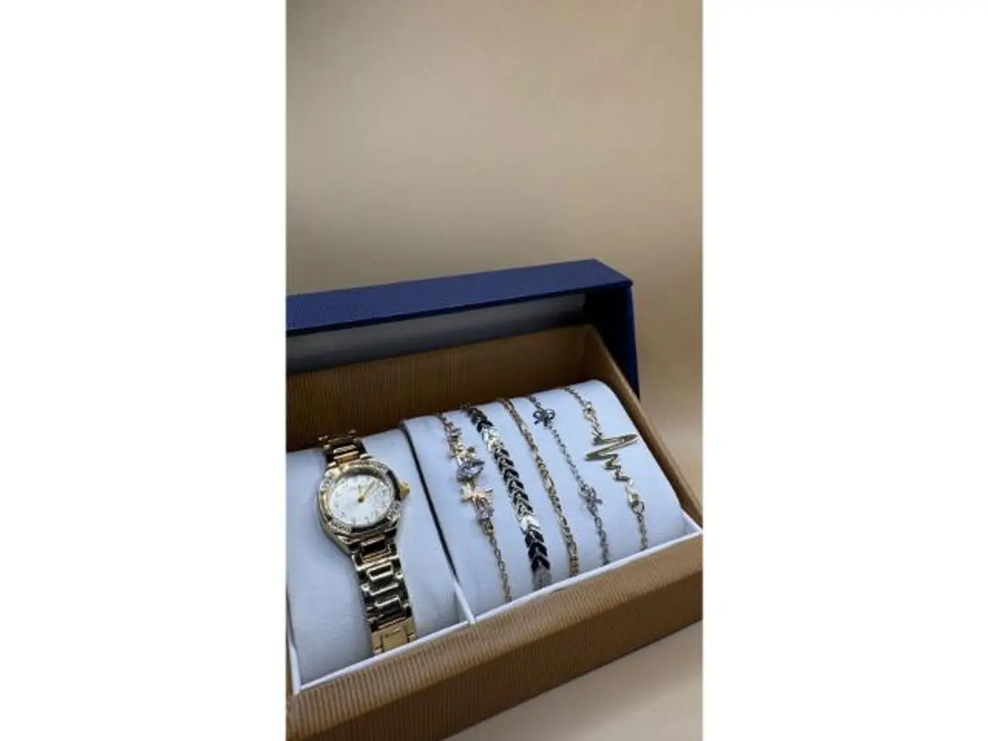 Elegant Women’s Watch Set
