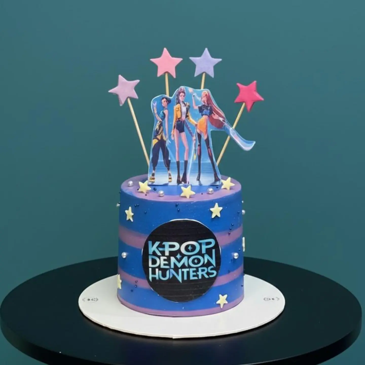 Kpop Demon Hunter Cake 2