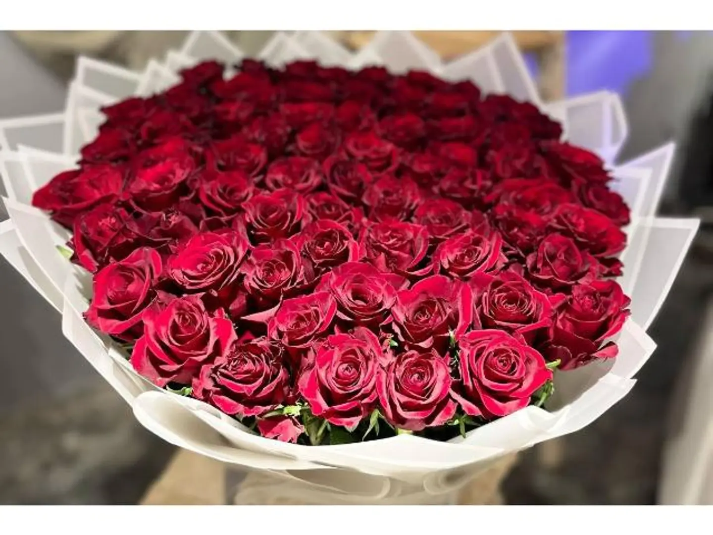 Standing Bouquet Of Red Roses