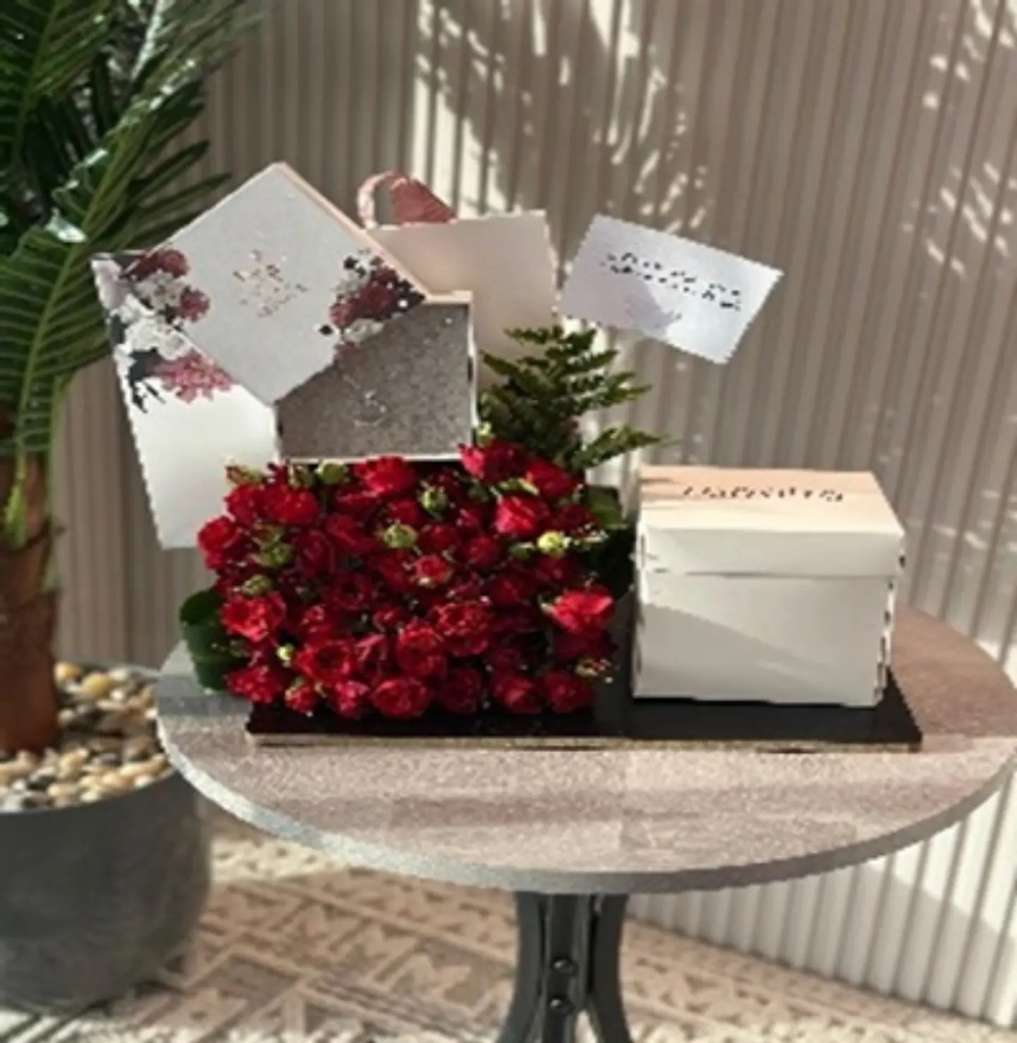 Chain With Rose Cake