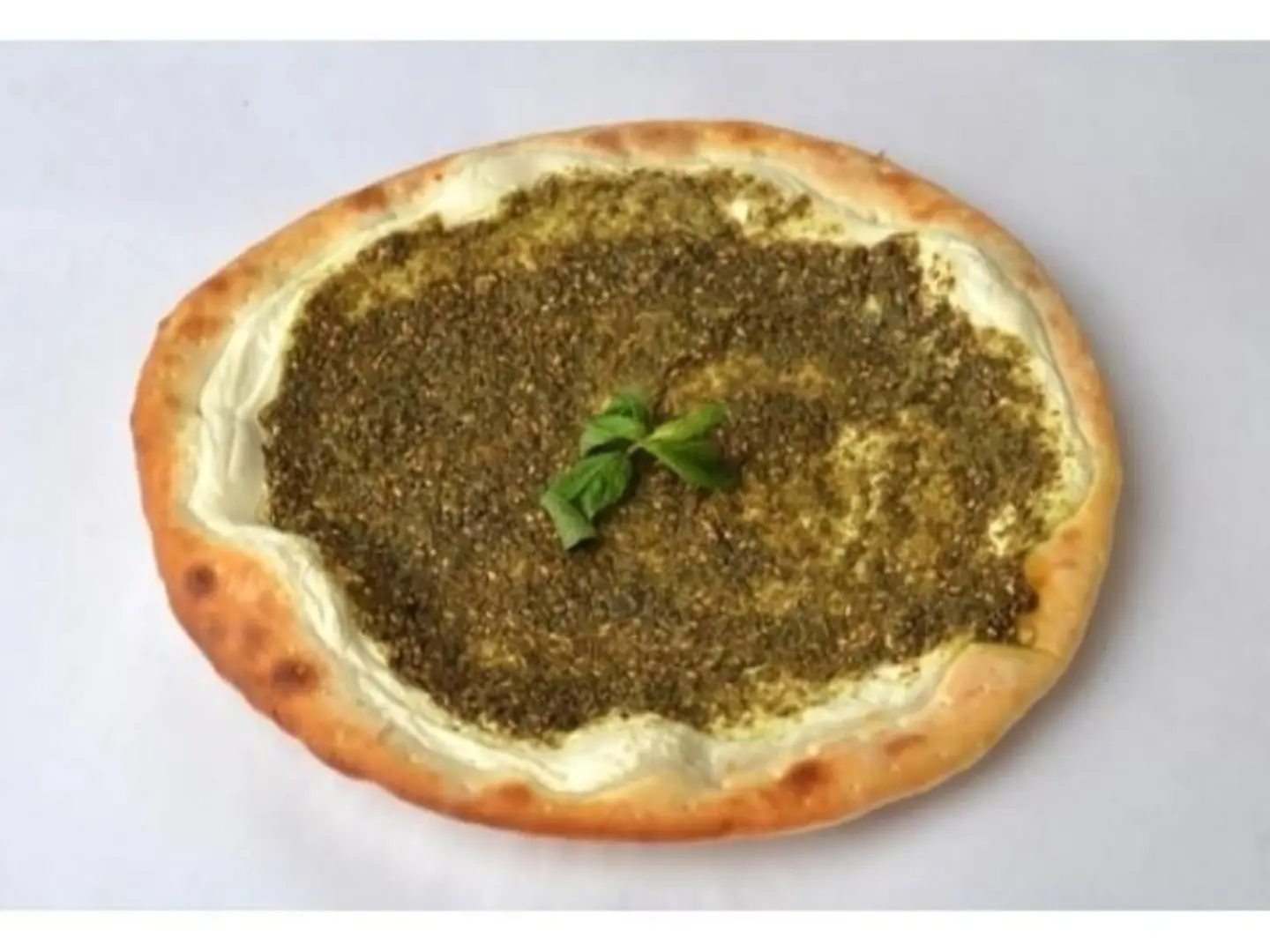 فطيرة اللبنة والزعتر