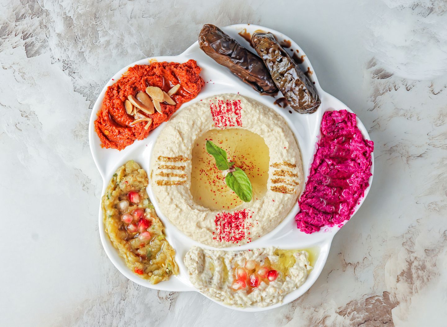 مقبلات مشكل صغير
