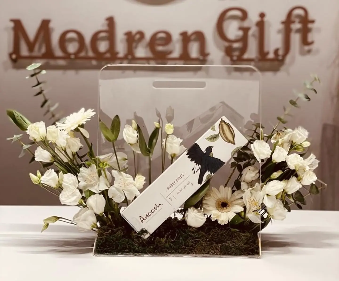 Anoush Chocolate With Natural Flowers