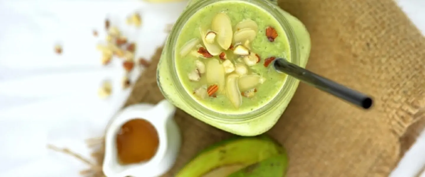 عصير افوكادو اسبشيل