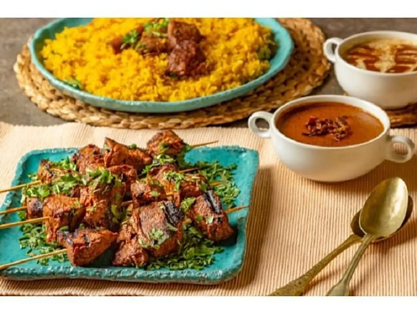 وجبه لحم محمر مع الرز والشوربة