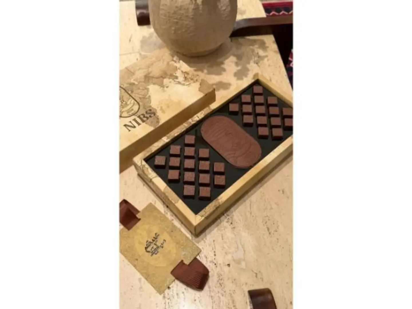 حلا نبس
