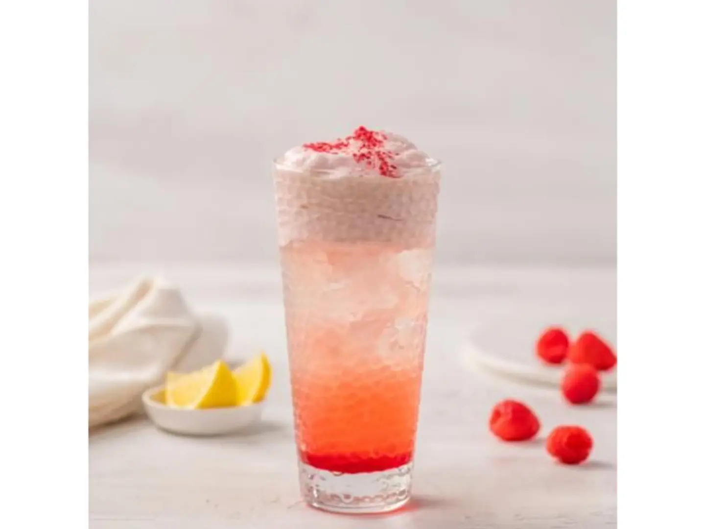 ليمونادة برغوة التوت