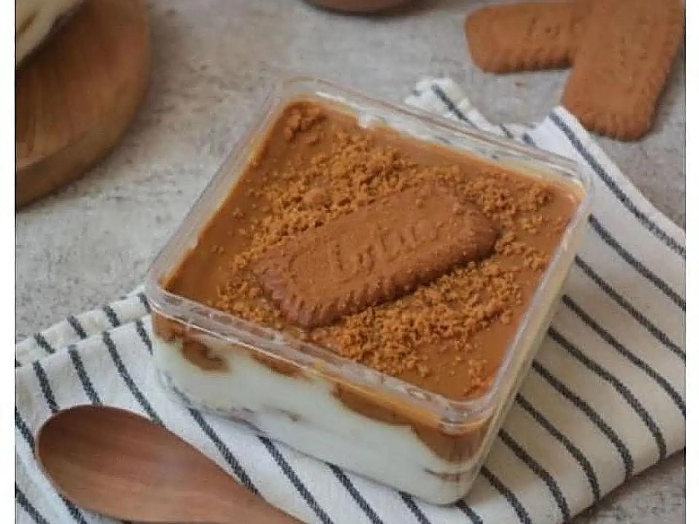 Lotus Dessert
