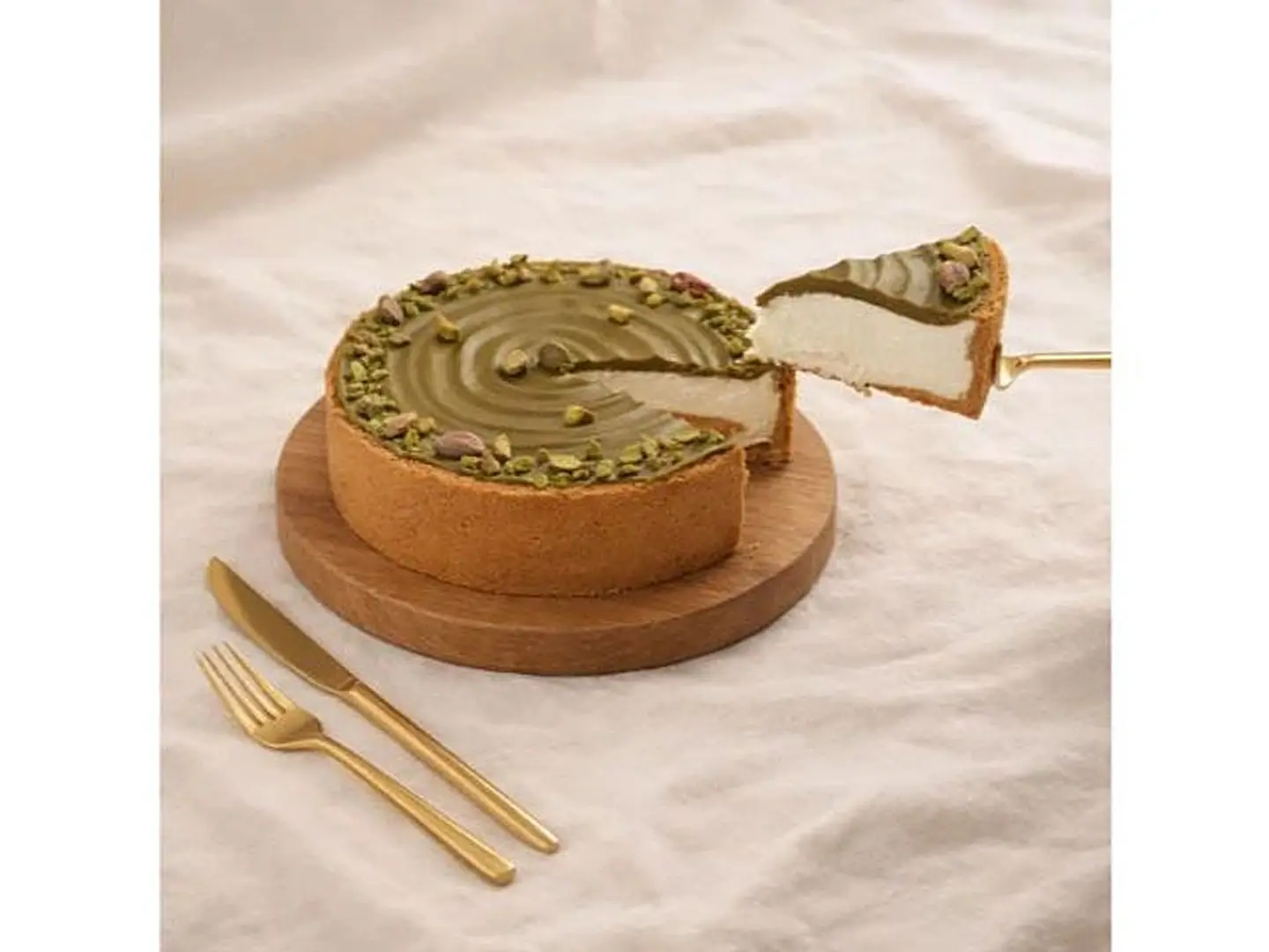 Premium Pistachio Cheesecake 500 Grams