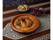 طاجين دجاج بالزيتون مع البطاطس