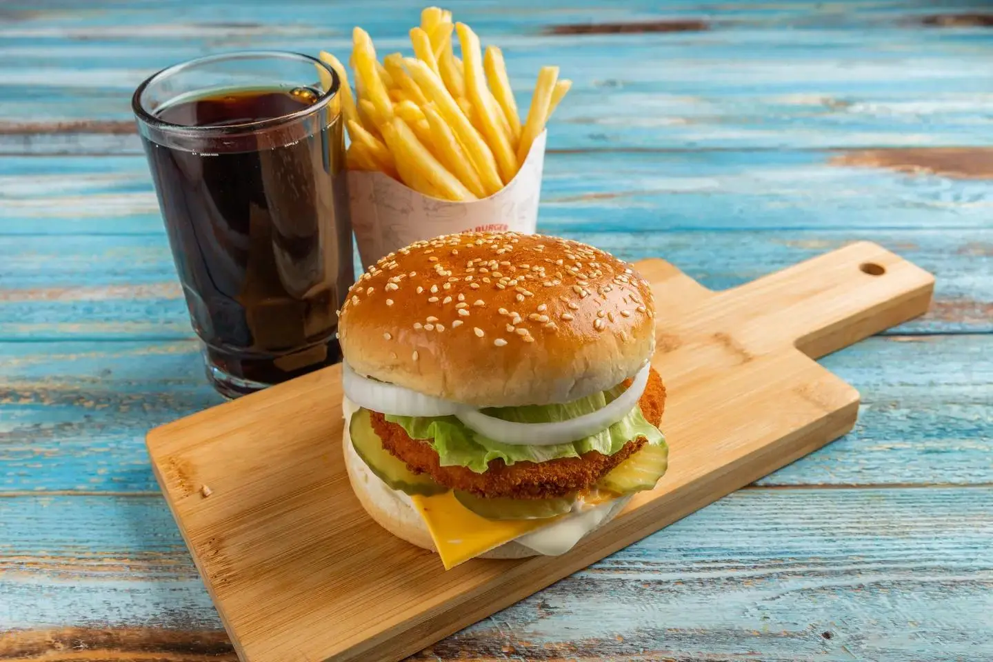 وجبة برجر دجاج مشوي دبل