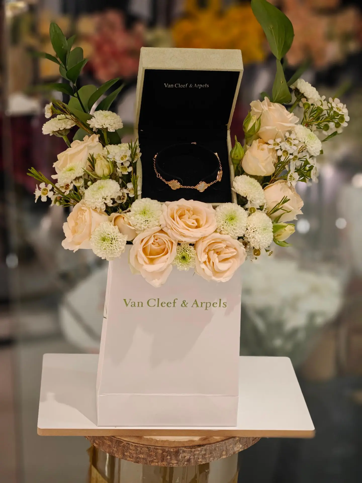 Van Cleef Bracelet With Natural Roses