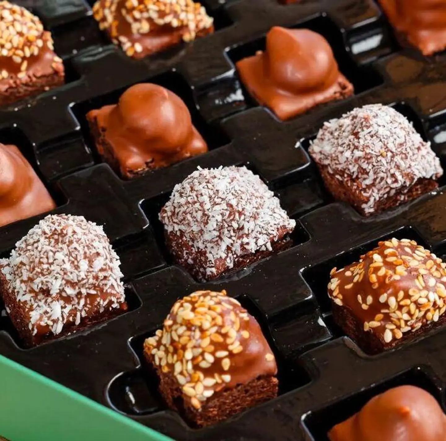 Brownie Bites And Pecan Tart Mix