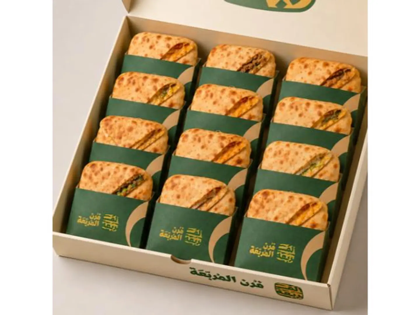 المربعة بوكس ساندوتش 12 قطعة