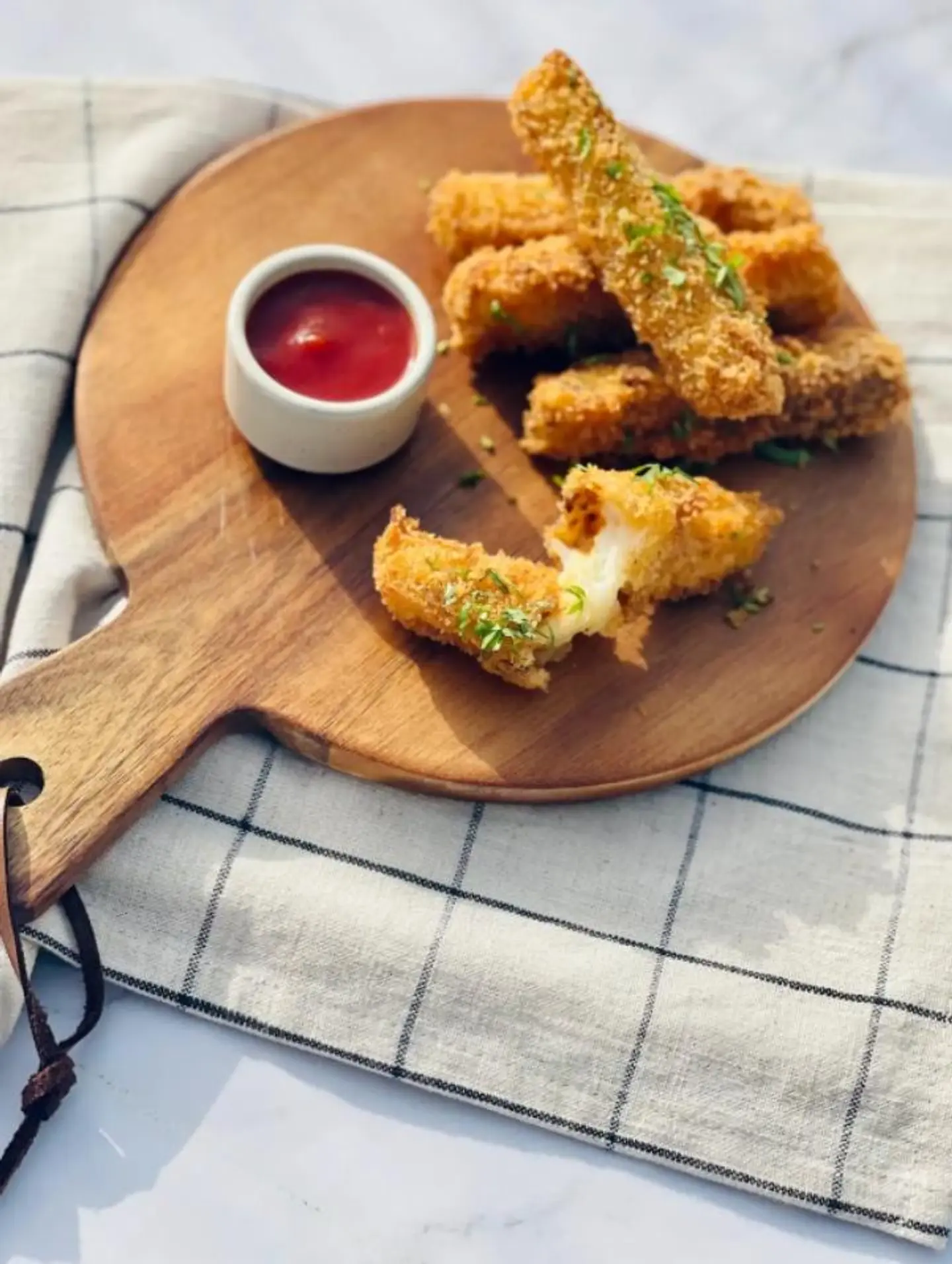 Crispy Halloumi Sticks