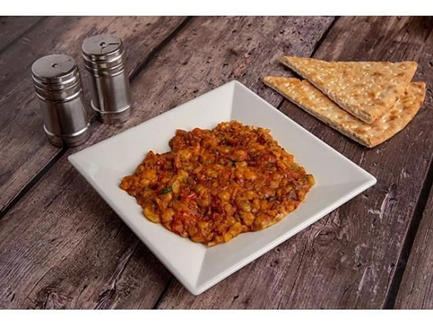 عدس بالتونه