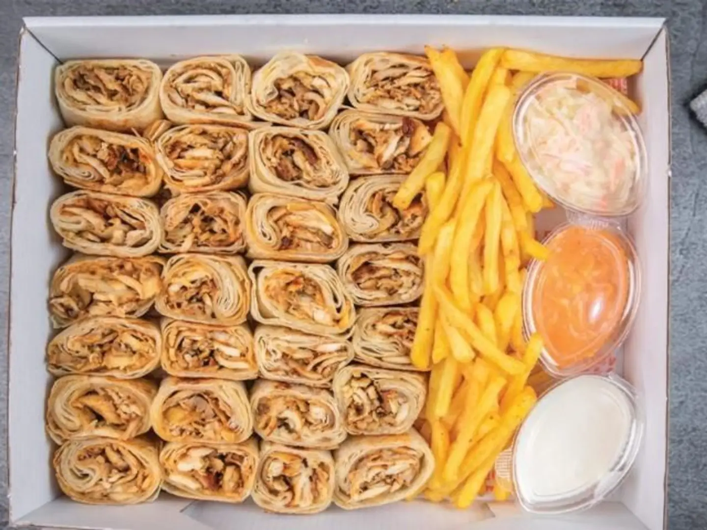 بوكس عائلي 4 اشخاص