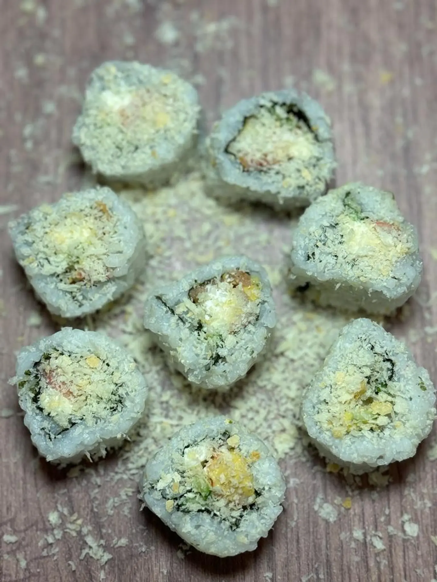 تشيزي سالمون ستيشن رول