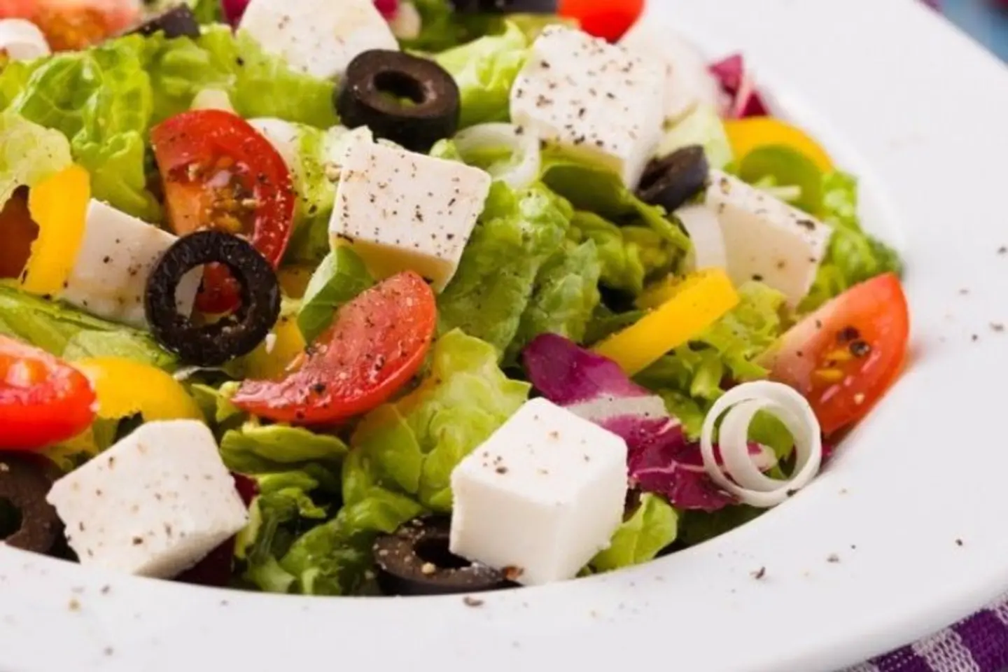 سلطة يونانية