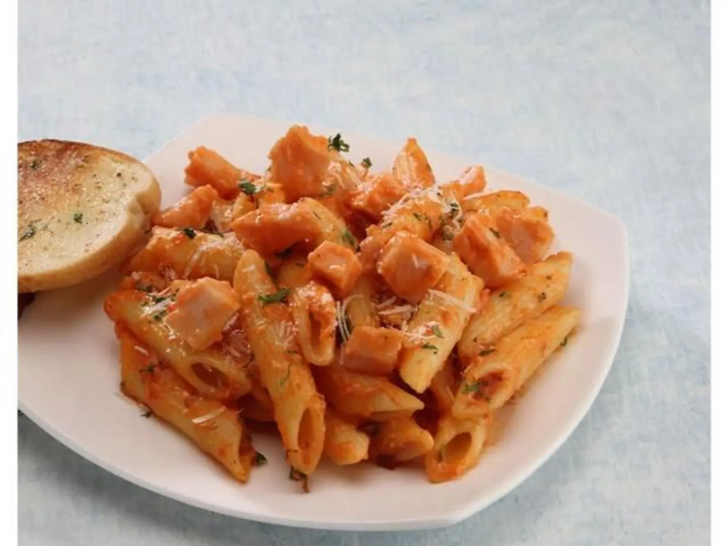 Pasta In Pink Sauce Chicken