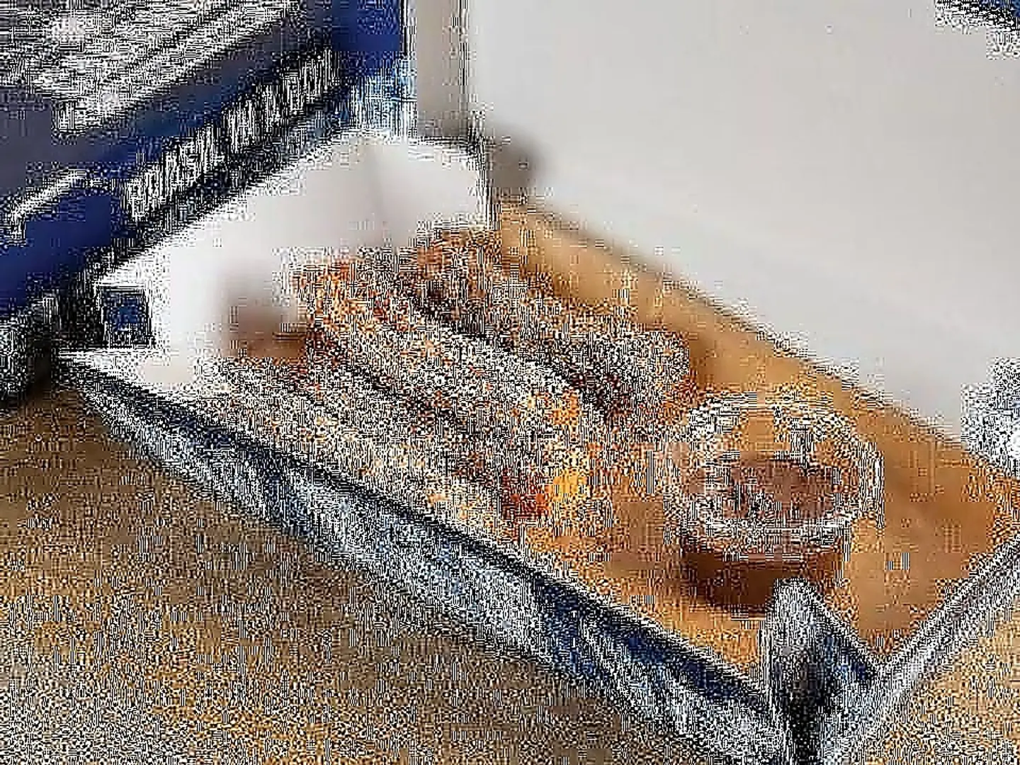 تشوروز القرفة والسكر