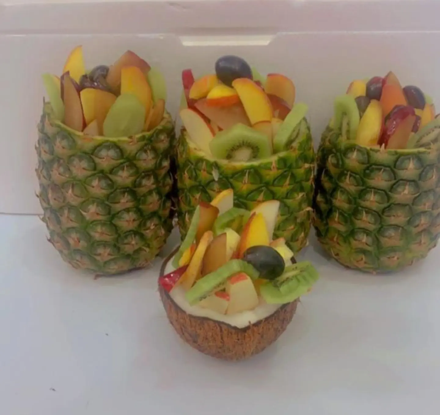 أناناس سلطة الفواكة