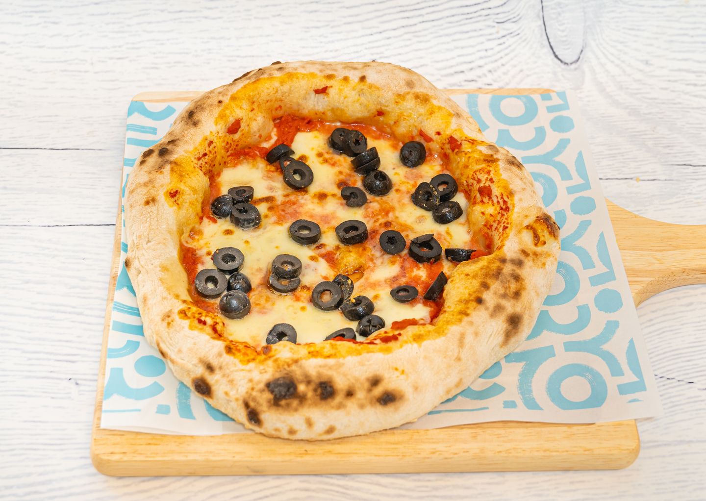 Margherita Olive Pizza