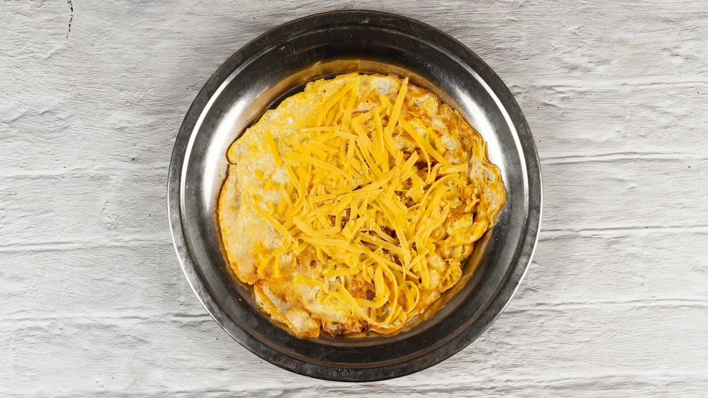 بيض مقلي جبن شيدر