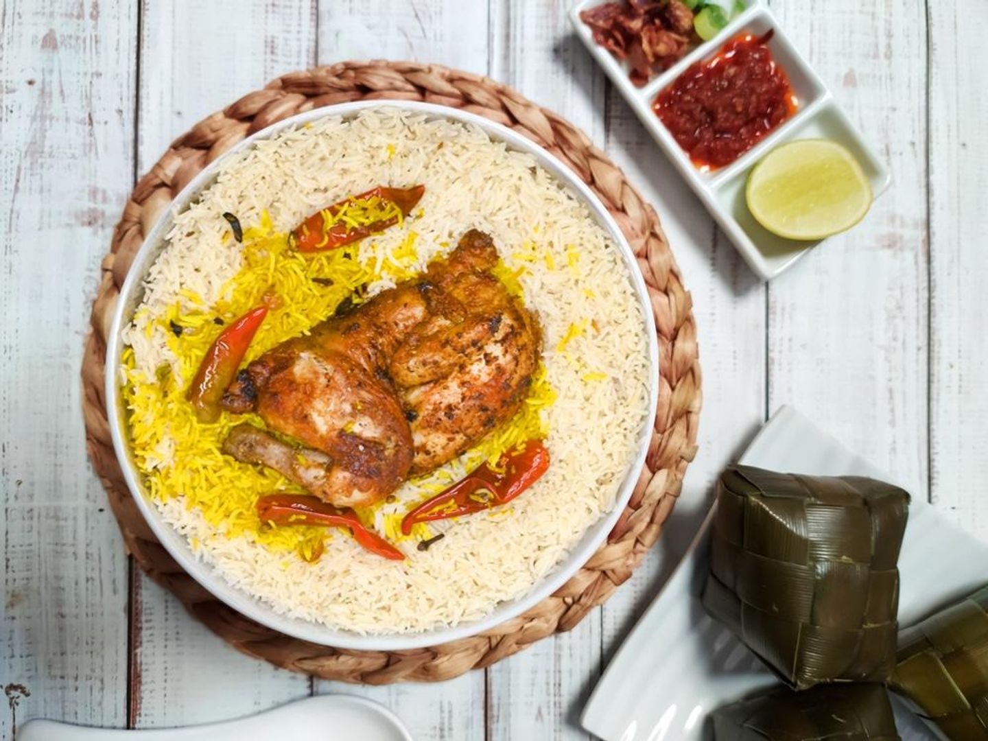 نصف دجاج شواية مع أرز شعبي