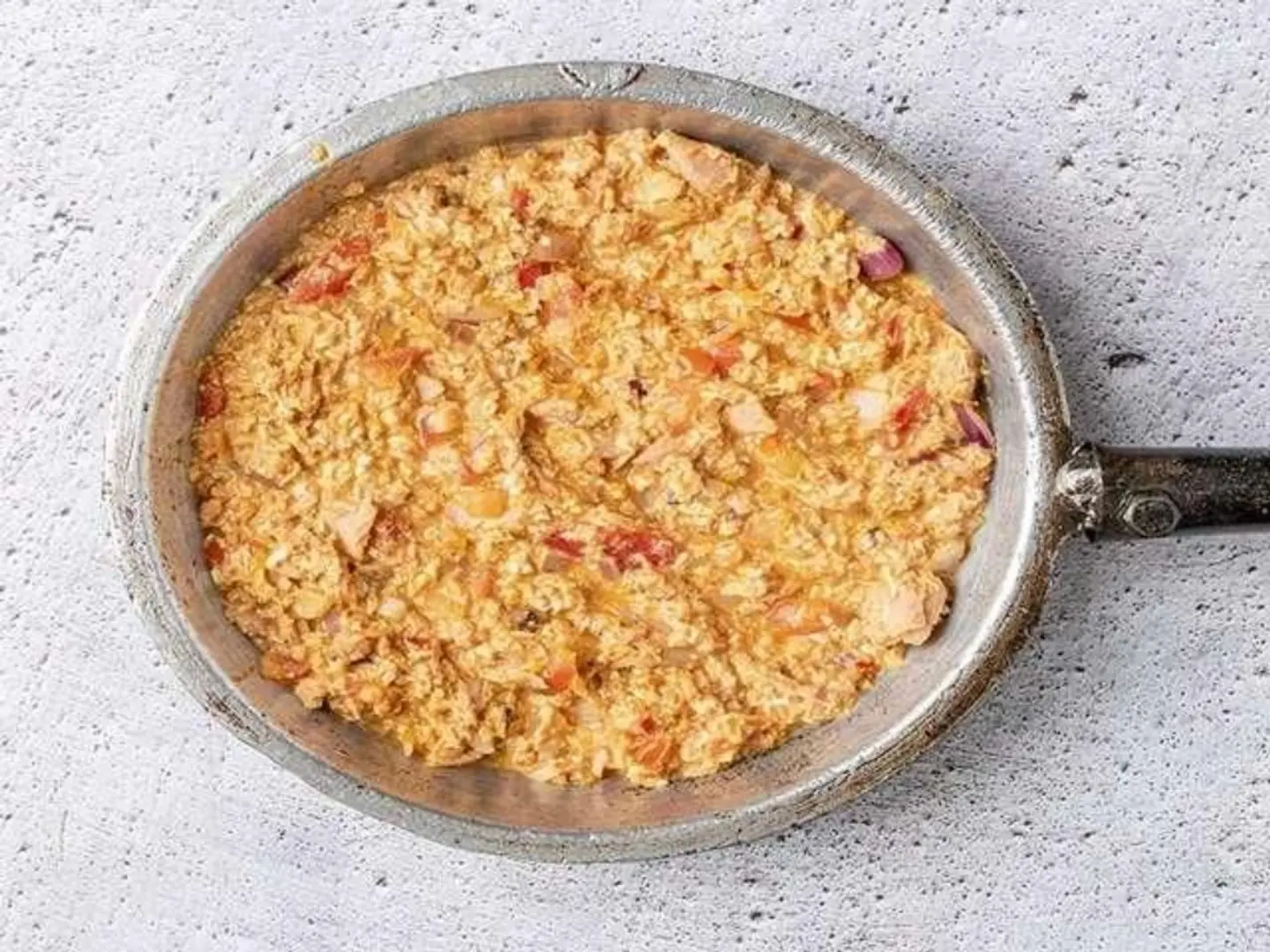 تونة بالبيض