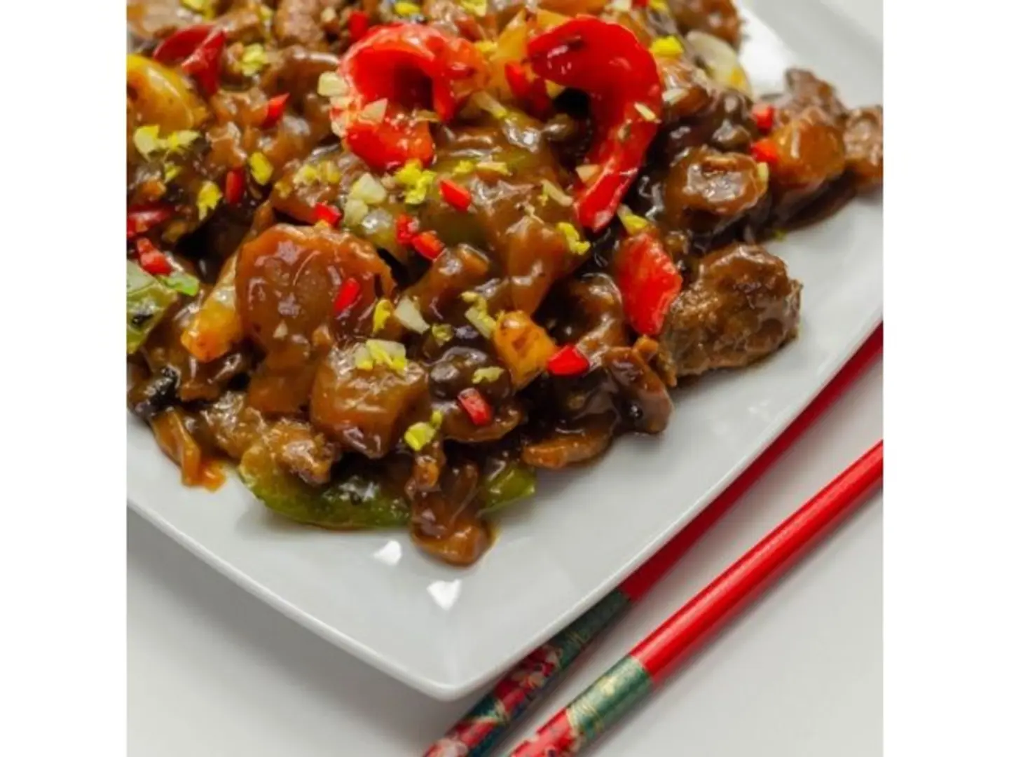 لحم سيشوان مع الأرز