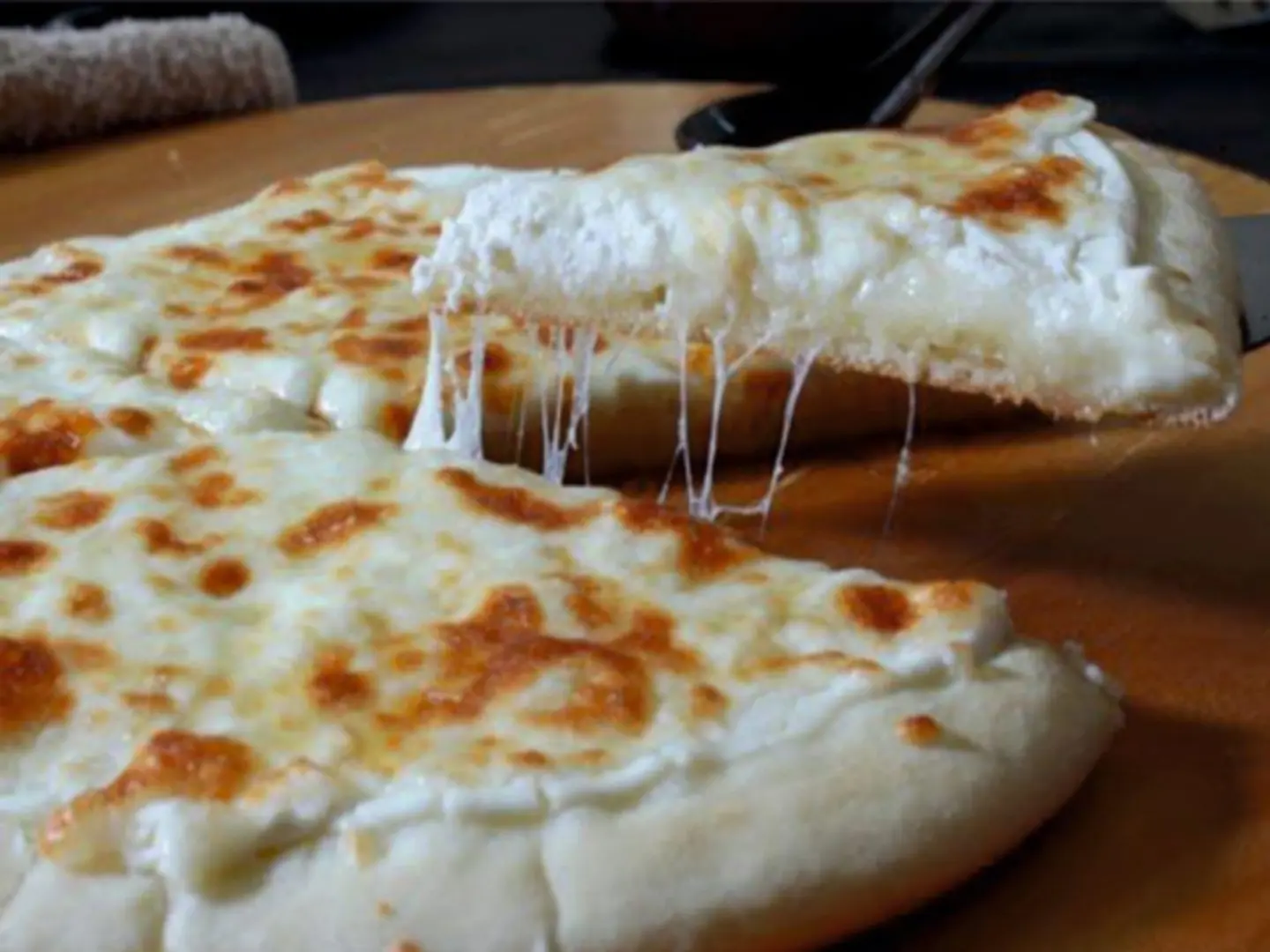 Nightingale's Nest Engraved Mid