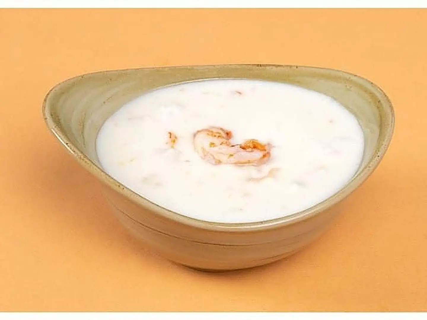 شوربة كريمة مشكلة