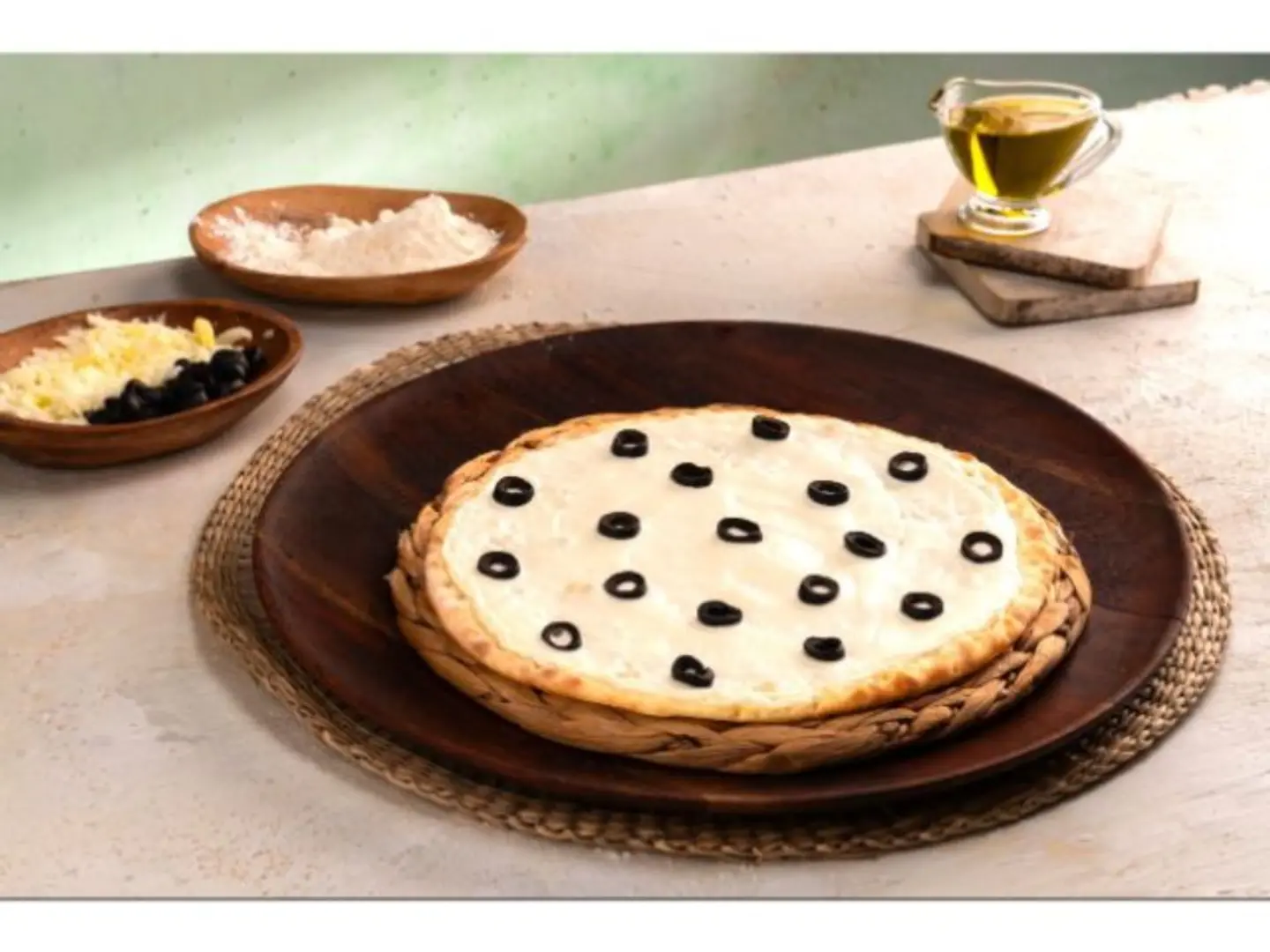 جبن سائل مع زيتون