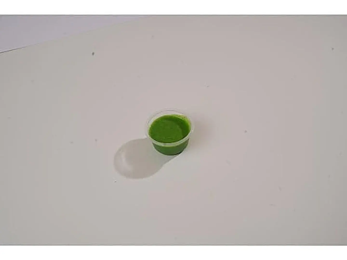 علبة صوص حار أخضر