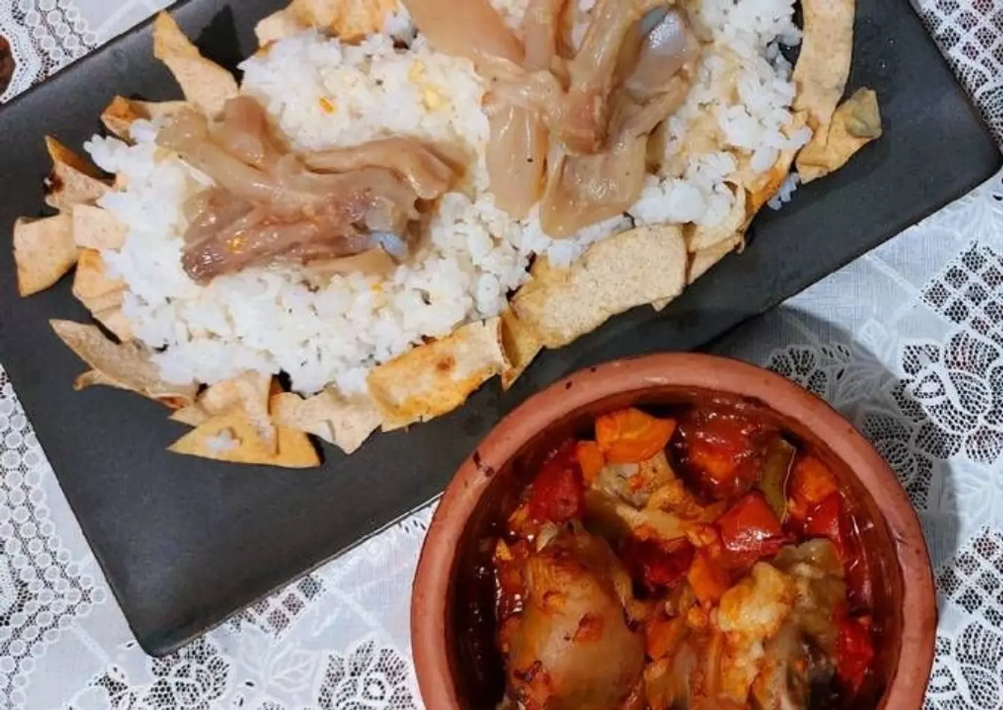 Knuckles With Rice And Vegetables