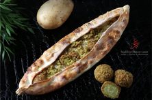 فطيره بطاطس بالفلافل