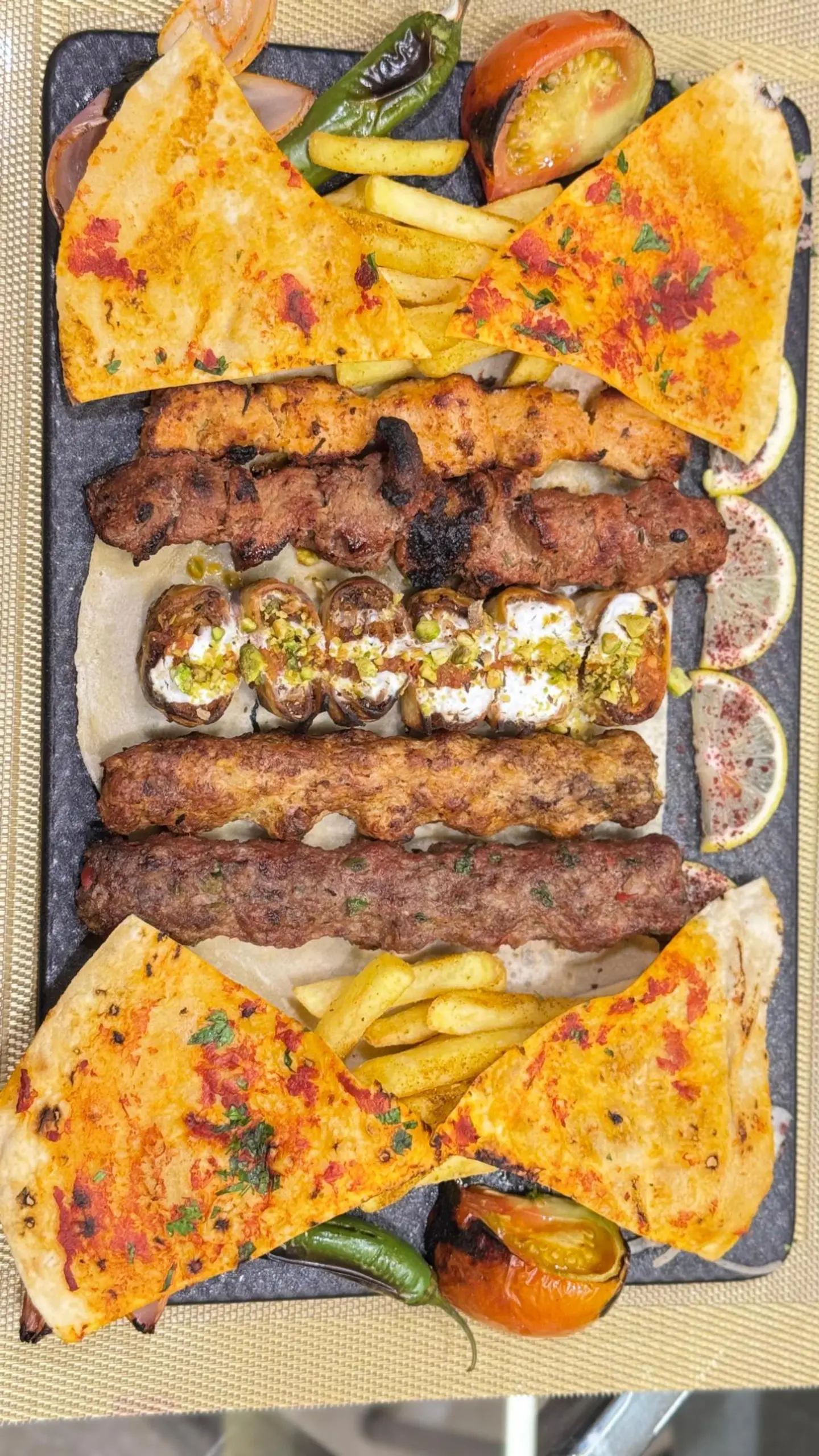 مشكل مشاوي وسط
