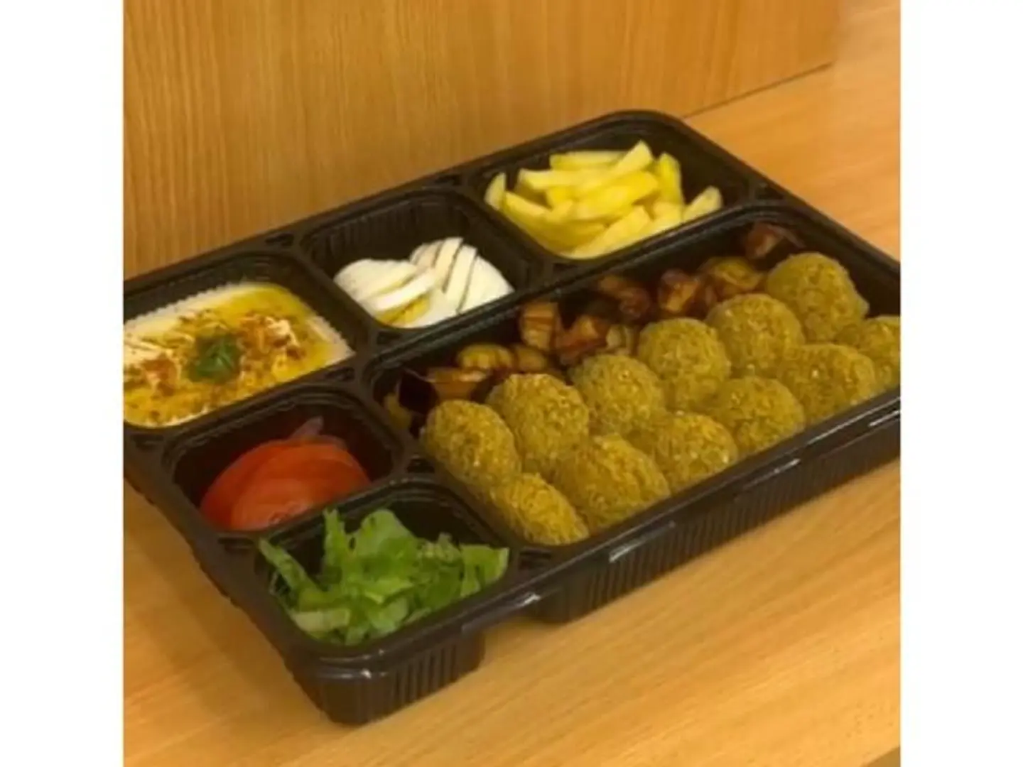 فلافل مشكل وسط