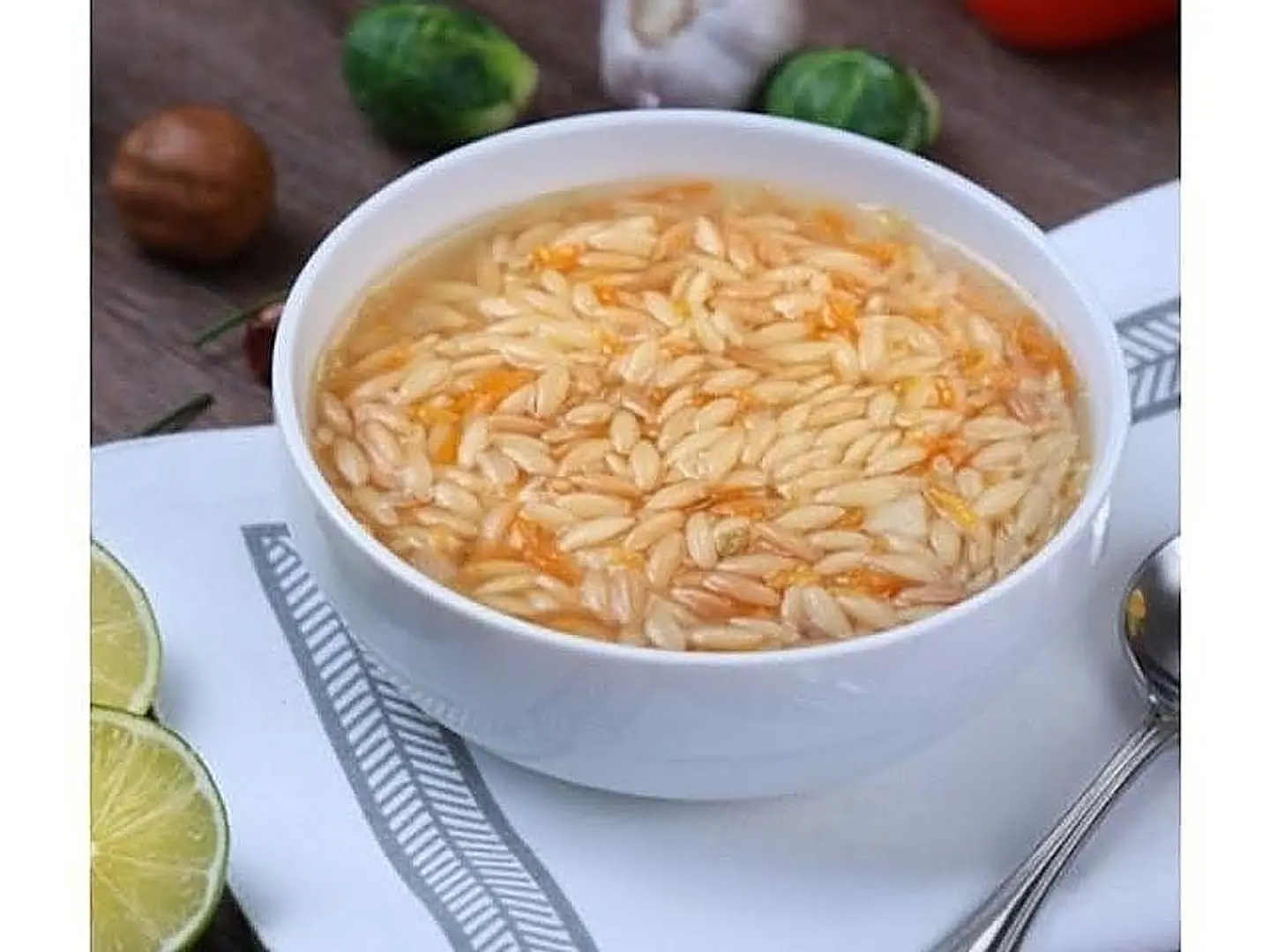 شوربة لسان عصفور