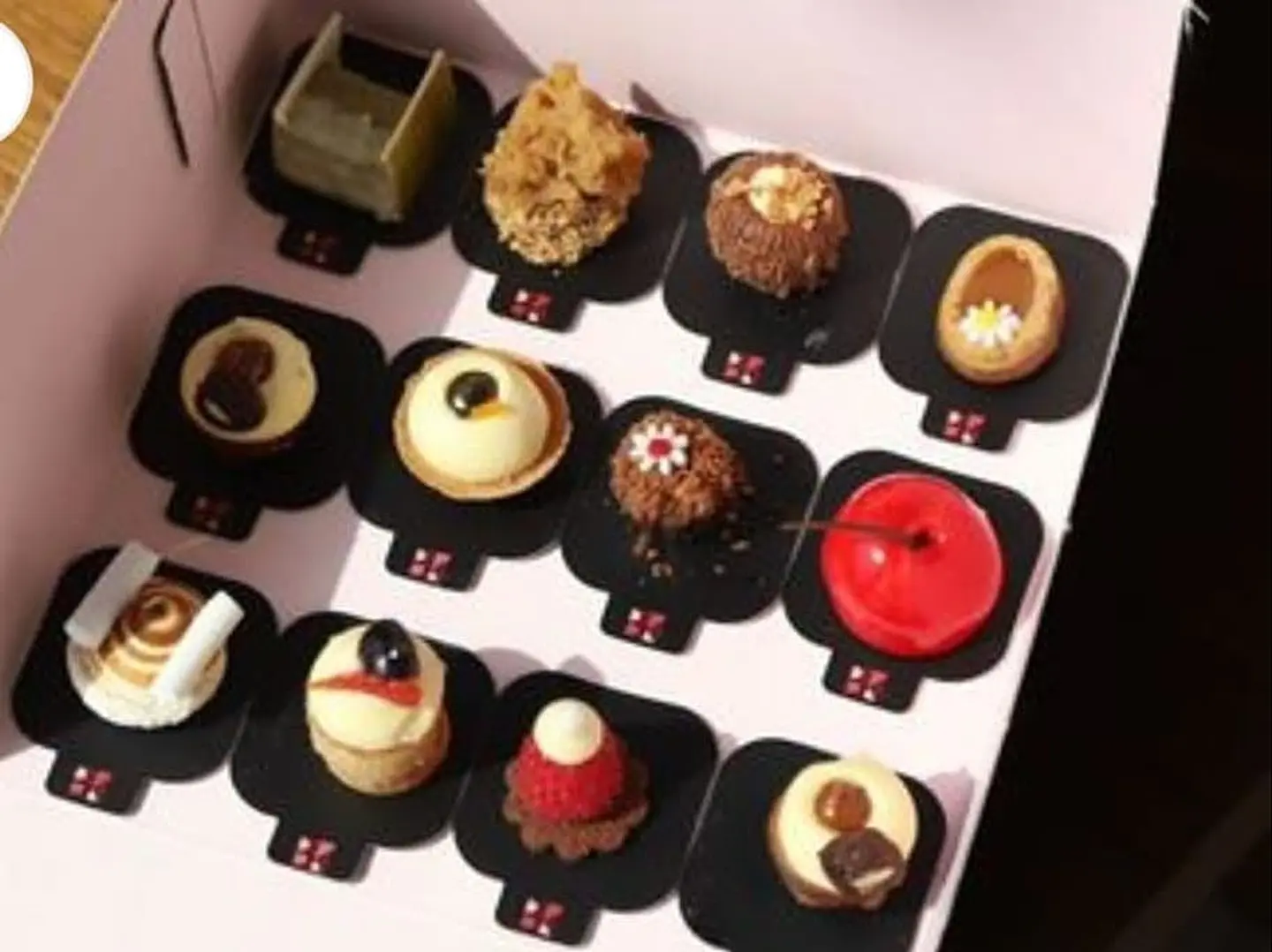 Box Mini Soiree (21 Pieces )