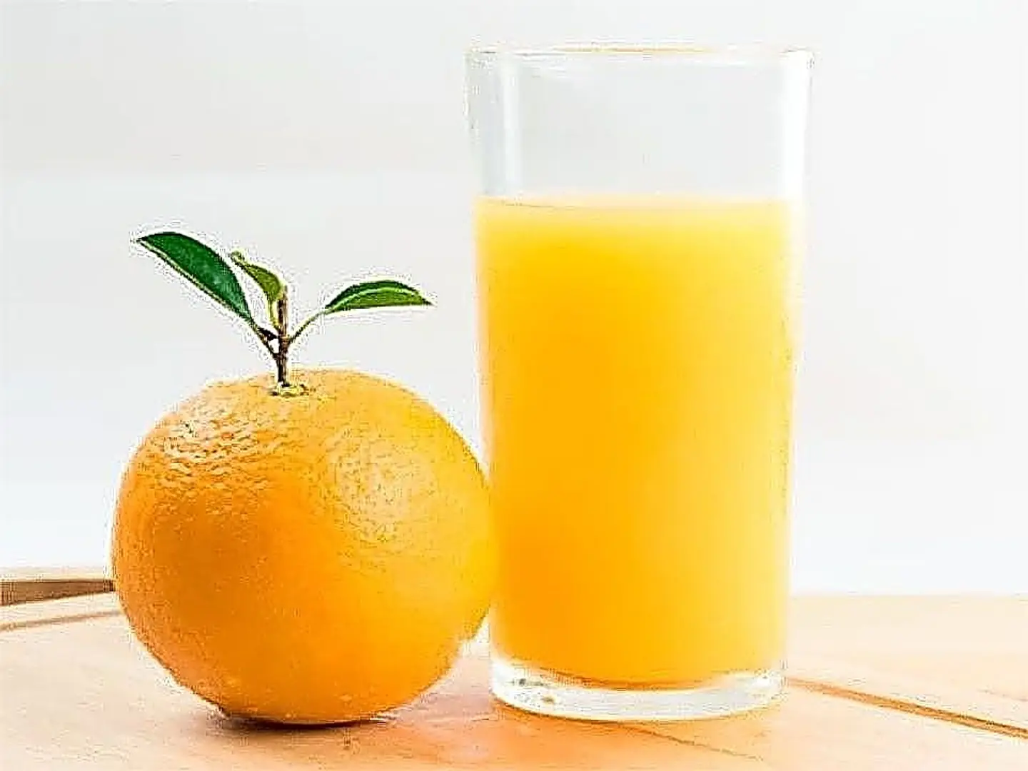 عصير برتقال طبيعي