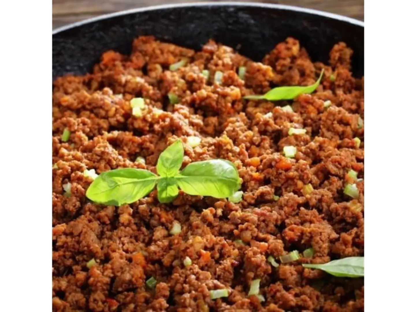 صحن مفروم بالطماطم